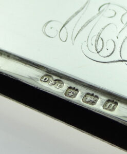 Deakin & Francis Vesta Case