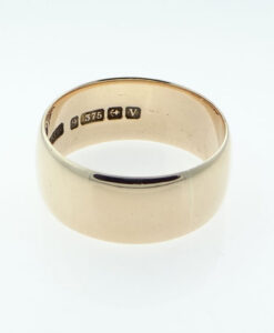 Vintage gold wedding ring