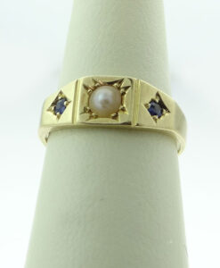 Gold Sapphire and Pearl Ring