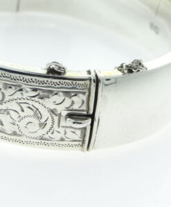 smith and pepper silver bangle