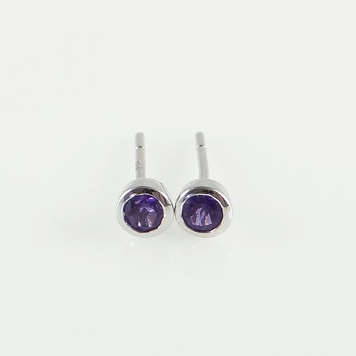 9ct White Gold Round Amethyst Stud Earrings The Jewellery Warehouse 9ct White Gold Amethyst Earrings
