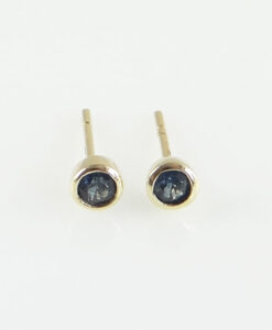 9ct gold sapphire Stud earrings