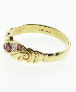 18ct gold ruby and diamond ring