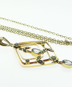 9ct Gold Aquamarine and Seed Pearl Pendant