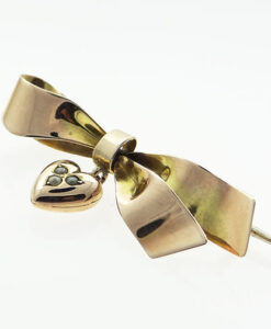 9ct Rose Gold Ribbon and Heart Brooch c1910