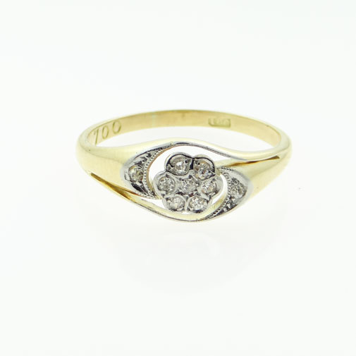 18ct Gold Diamond Daisy Swirl Cluster Ring c1900