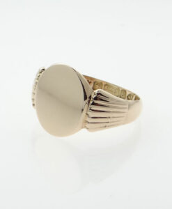 Antique Gold Oval Signet Ring