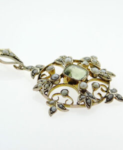 Peridot and Pearl Pendan