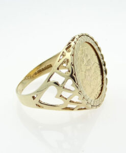 9ct Gold Mount Ring with 1982 Half Sovereign Coin