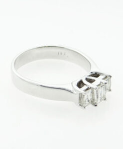 18ct White Gold Trilogy Diamond Ring 1.02ct