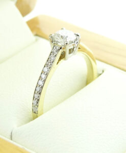 18ct Gold Canadian Ice Diamond Solitaire Ring