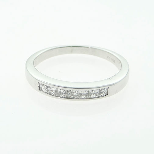 18ct White Gold Princess Cut Diamond Seven Stone Ring