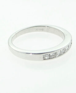 18ct White Gold Princess Cut Diamond Seven Stone Ring