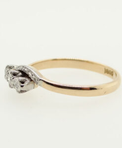 Vintage 18ct Gold Three Stone Diamond Ring c1940