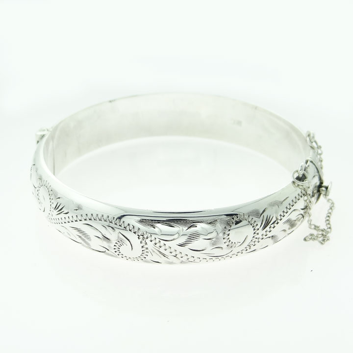 Vintage 1960's Sterling Silver Bangle by Walker and Hall