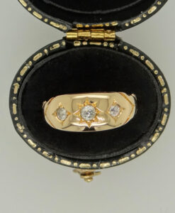 Antique 18ct Gold Three Stone Diamond Gypsy Ring