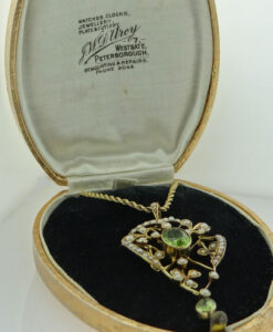 Antique 15ct Gold Peridot and Pearl Pendant