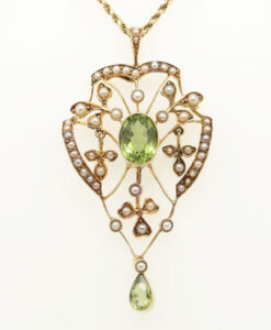 Antique 15ct Gold Peridot and Pearl Pendant