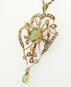 Antique 15ct Gold Peridot and Pearl Pendant