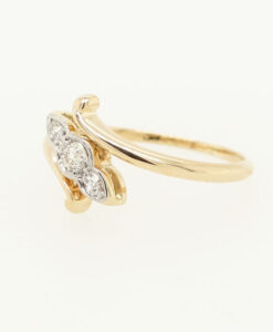 Antique 18ct Gold Three Stone Diamond Cross Over Ring