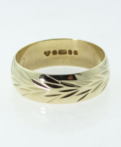 Classic Solid 9ct Yellow Gold Leaf Band Ring