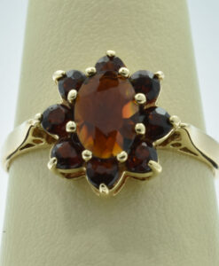 Vintage 1979 9ct Gold Garnet Cluster Ring