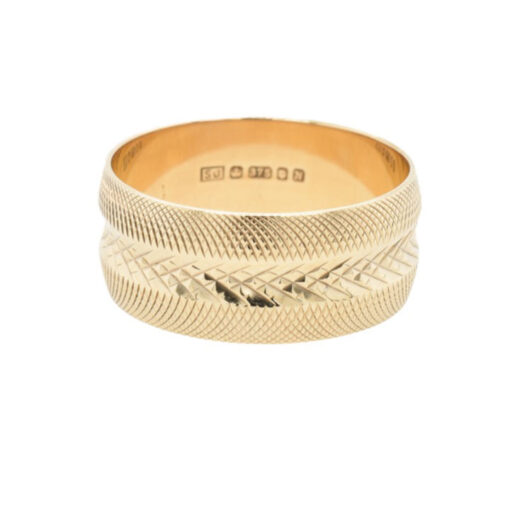 Vintage 9ct Gold Diamond Cut Engraved Band Ring
