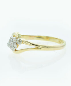 Diamond Daisy Cluster Ring in 18ct Gold