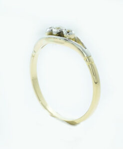 Antique Diamond Ring in 18ct Gold