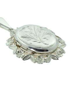 Vintage 1972 Sterling Silver Oval Locket with Chain