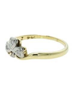 Pretty Vintage 18ct Gold Diamond Shamrock Ring