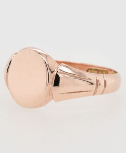 Antique 9ct Rose Gold Oval Signet Ring dated 1920