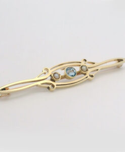 15ct Gold Aquamarine and Pearl Brooch pre 1932