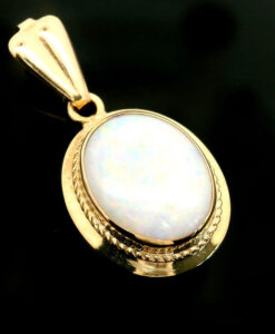 9ct Yellow Gold Opal Pendant