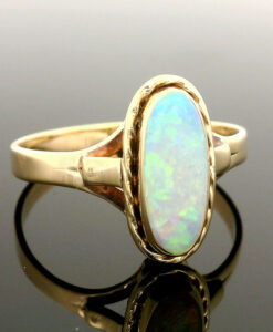 Vintage 9ct Gold Opal Ring