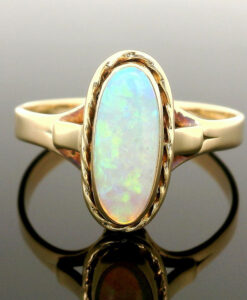 Vintage 9ct Gold Opal Ring