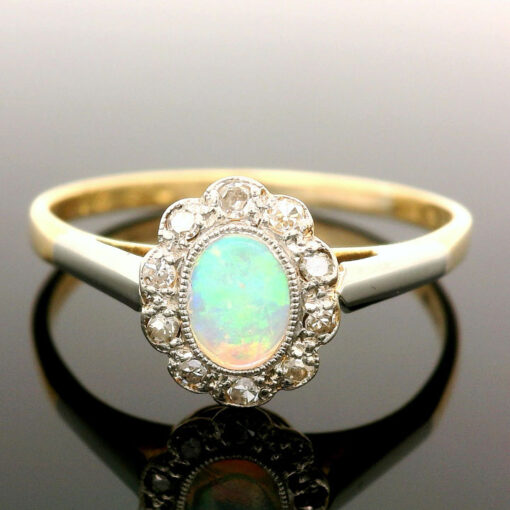 Vintage 18ct Gold Diamond and Opal Ring