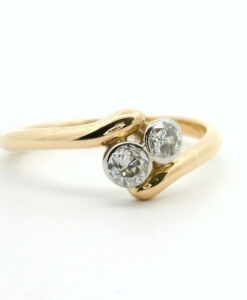 Vintage 18ct Gold Toi et Moi Diamond Ring