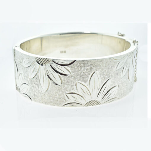 Vintage Sterling Silver Daisy Bangle dated 1964