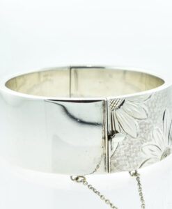 Vintage Sterling Silver Daisy Bangle