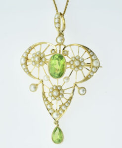 Antique 15ct Gold Peridot and Pearl Pendant