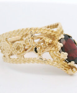 Vintage 9ct Gold Garnet Filigree Wishbone Ring