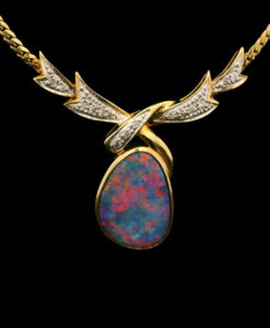 18ct Yellow Gold Diamond and Opal Necklace