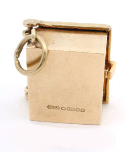 Vintage 9ct Gold Treasure Chest Charm
