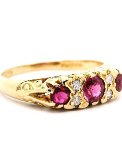 Vintage 18ct Gold Diamond and Ruby Ring