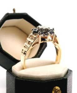 Vintage 9ct Gold Diamond & Sapphire Cluster Ring