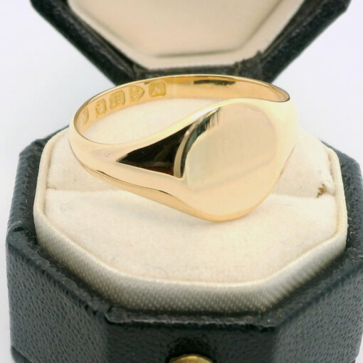 18ct Gold Oval Signet Ring Chester 1913