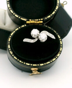 Vintage 18ct White Gold & Platinum Two Stone Diamond Ring