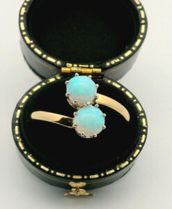 Vintage 18ct Gold Toi et Moi Opal Ring