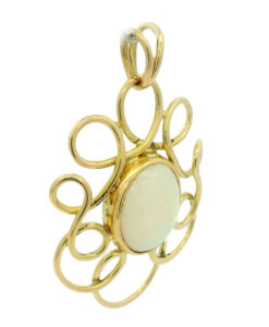 Vintage 18ct Opal Pendant